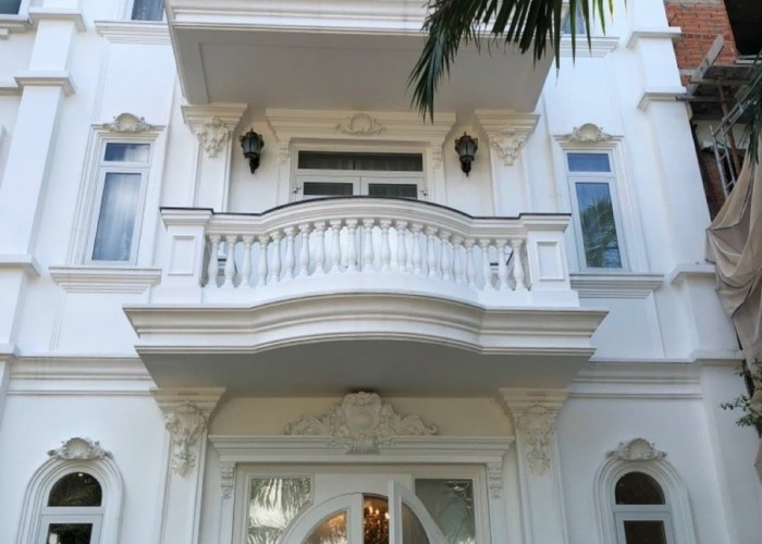 Bán biệt thự Chateau diện tích 195m2, nhà thô hướng Tây Nam, bán 85 tỷ