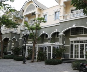 Biệt thự Mỹ Thái 2 cho thuê đường nội khu yên tĩnh, nội thất cao cấp, 1.700$